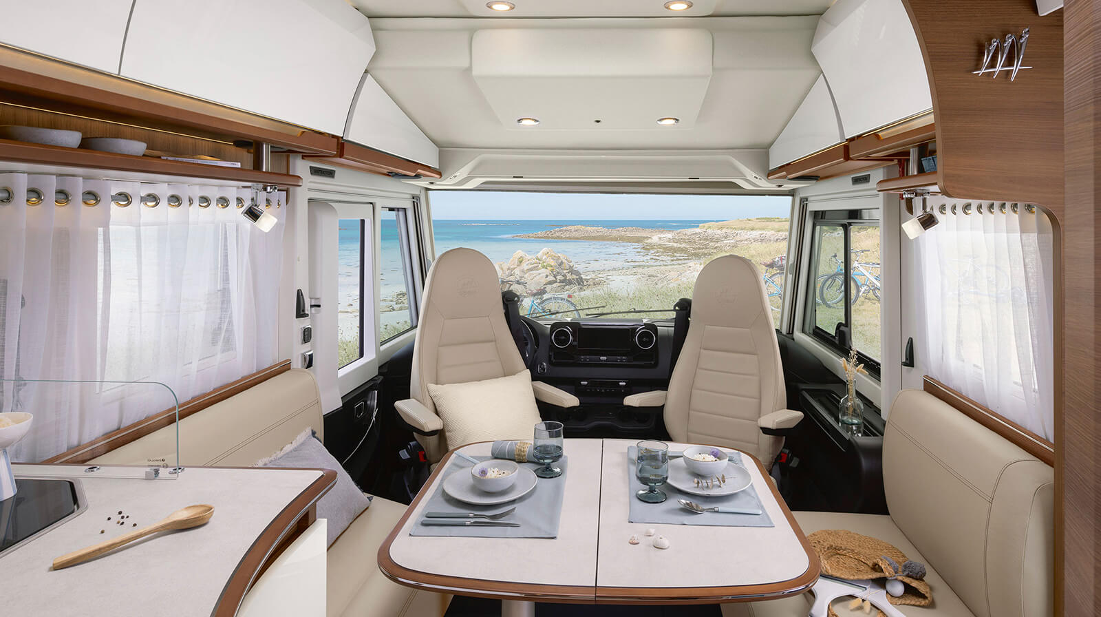 FOTO INTERNE RAPIDO Autocaravan i66M ALDE