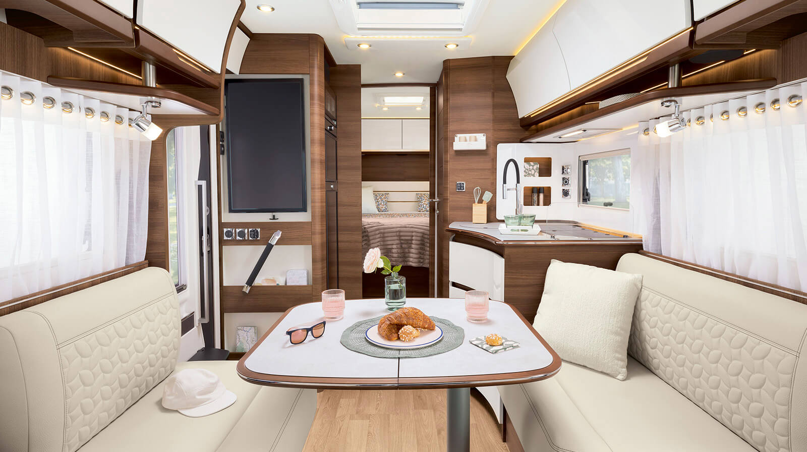 FOTO INTERNE RAPIDO Autocaravan i96M TRUMA