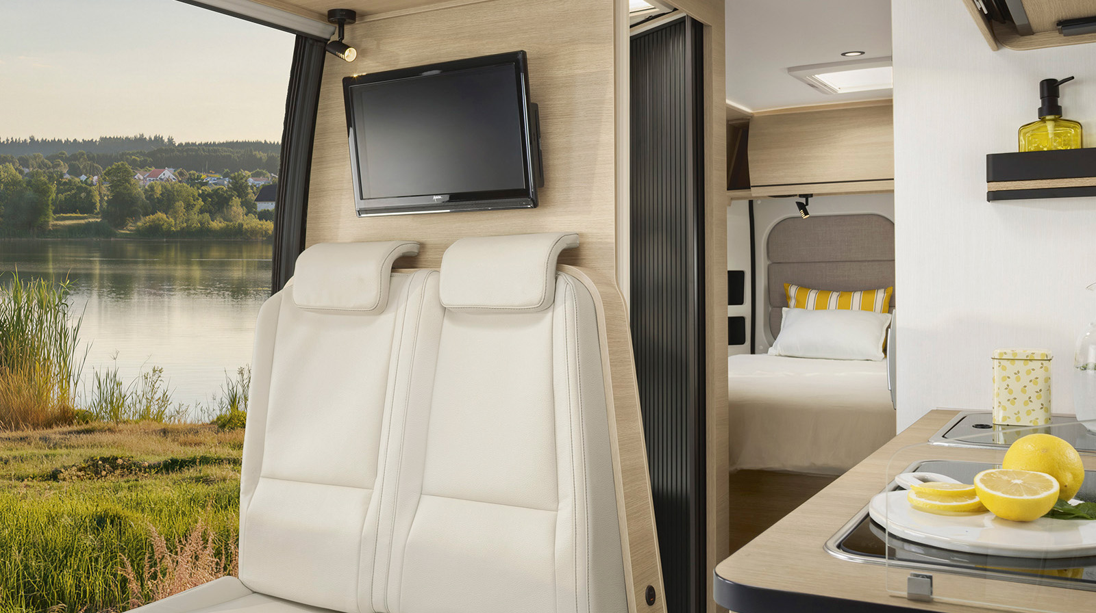 FOTO INTERNE RAPIDO Autocaravan V64