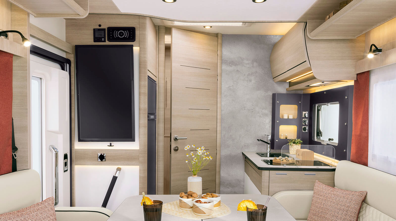 FOTO INTERNE RAPIDO Autocaravan 606F