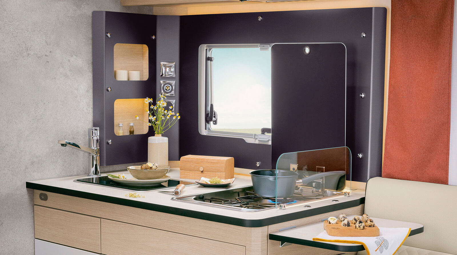 FOTO INTERNE RAPIDO Autocaravan 606F