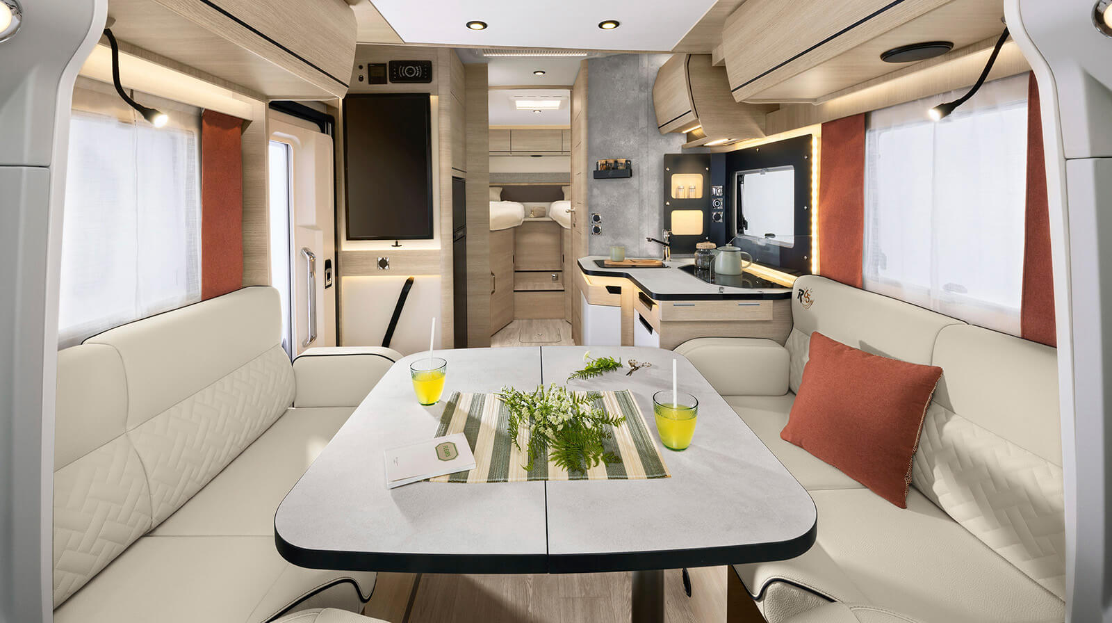 FOTO INTERNE RAPIDO Autocaravan 666F