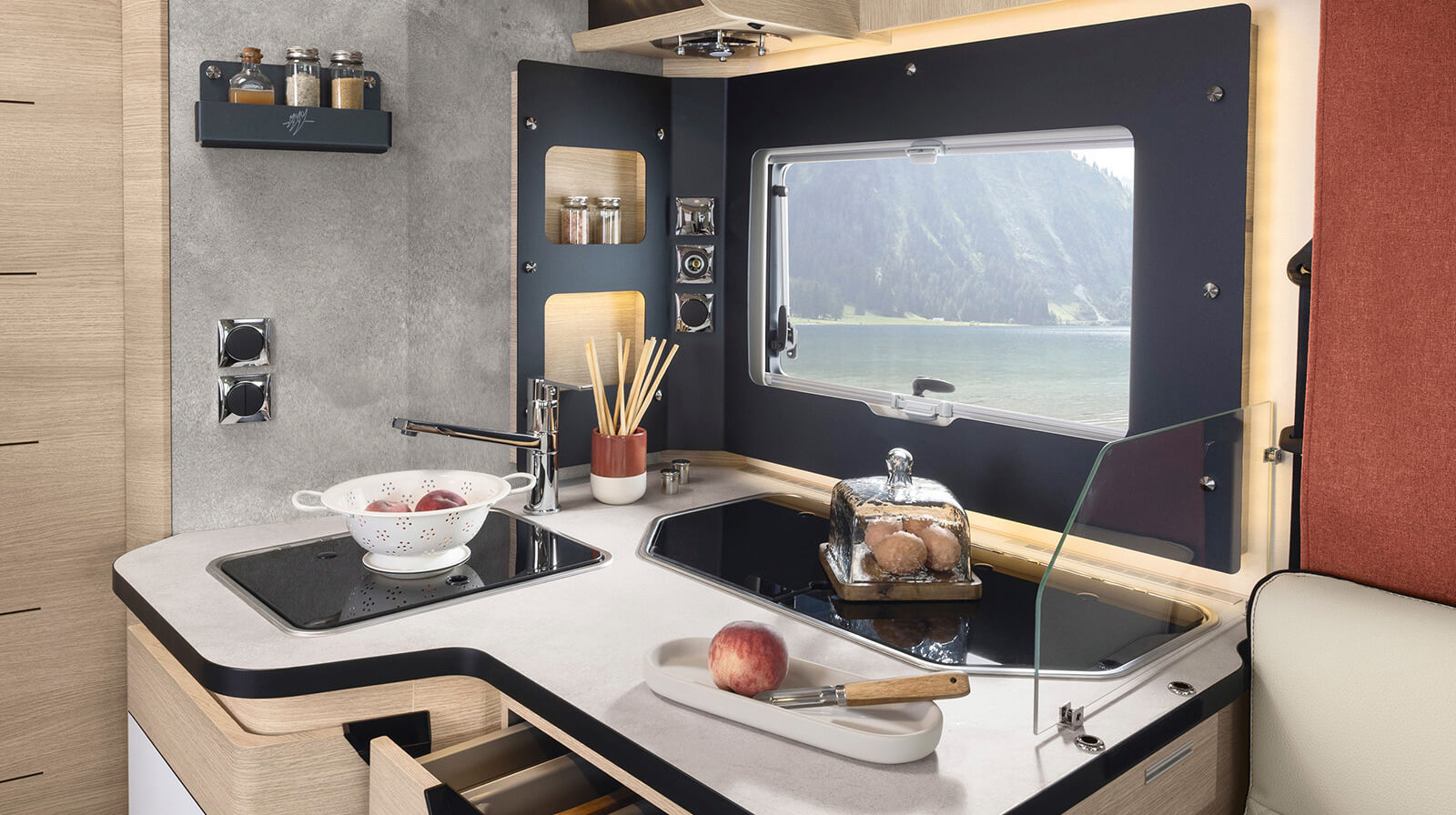 FOTO INTERNE RAPIDO Autocaravan 686F