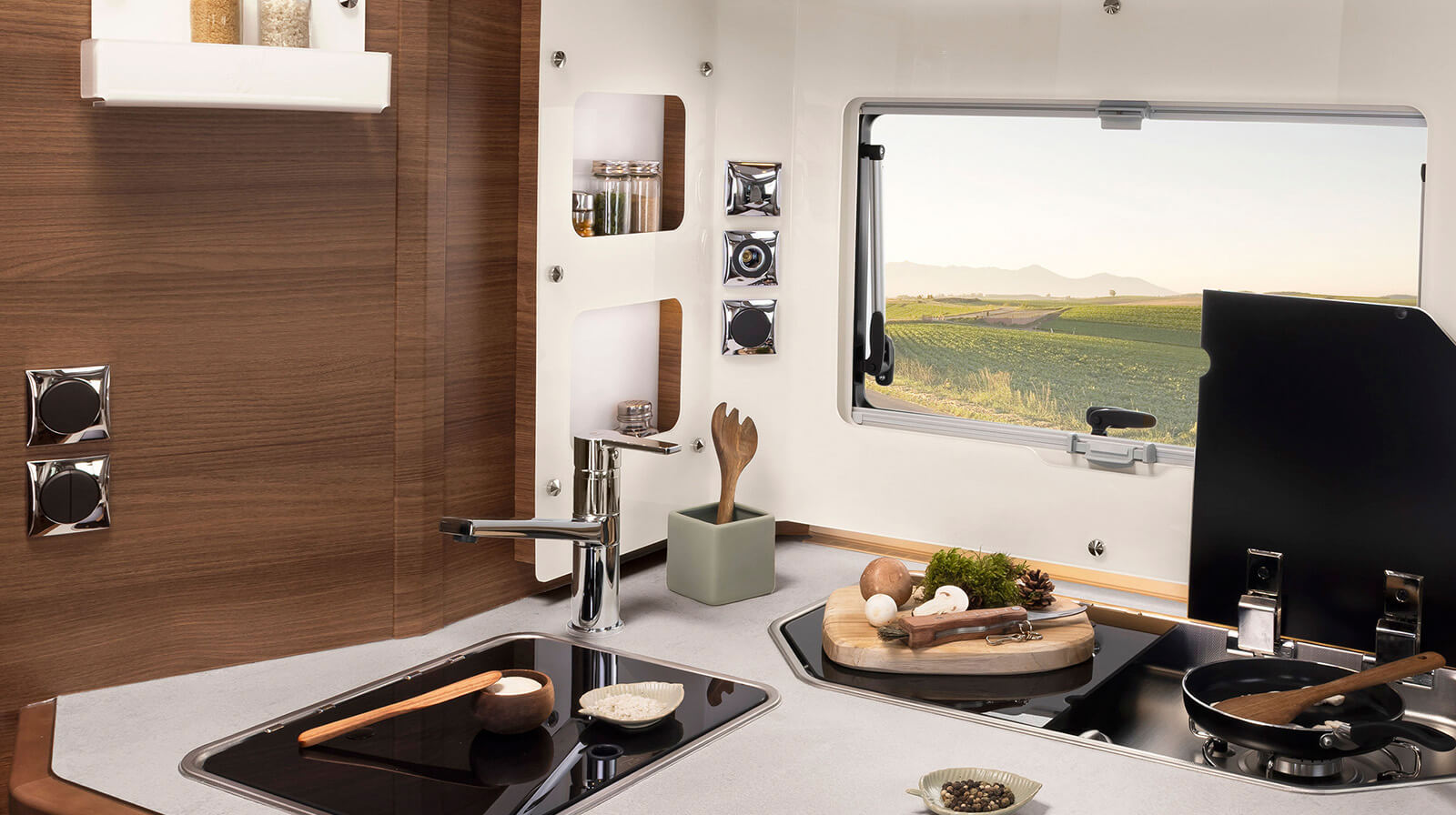 FOTO INTERNE RAPIDO Autocaravan 696F