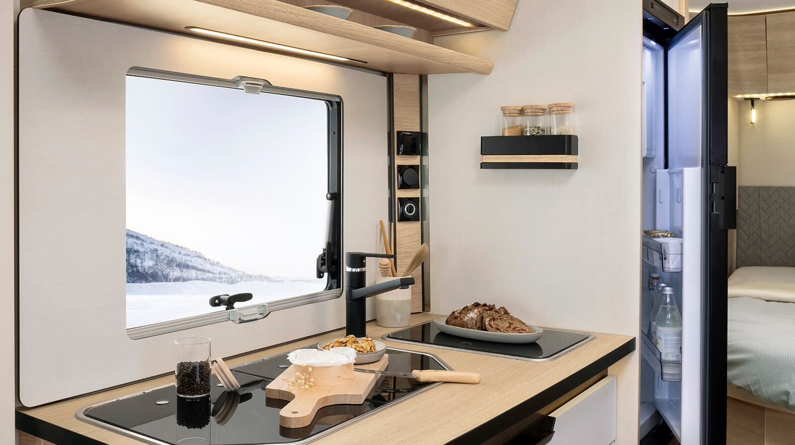 FOTO INTERNE RAPIDO Autocaravan 850F