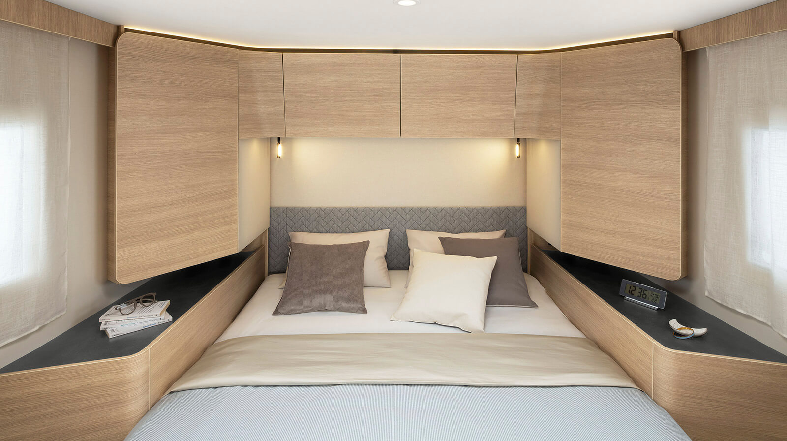 FOTO INTERNE RAPIDO Autocaravan 850F