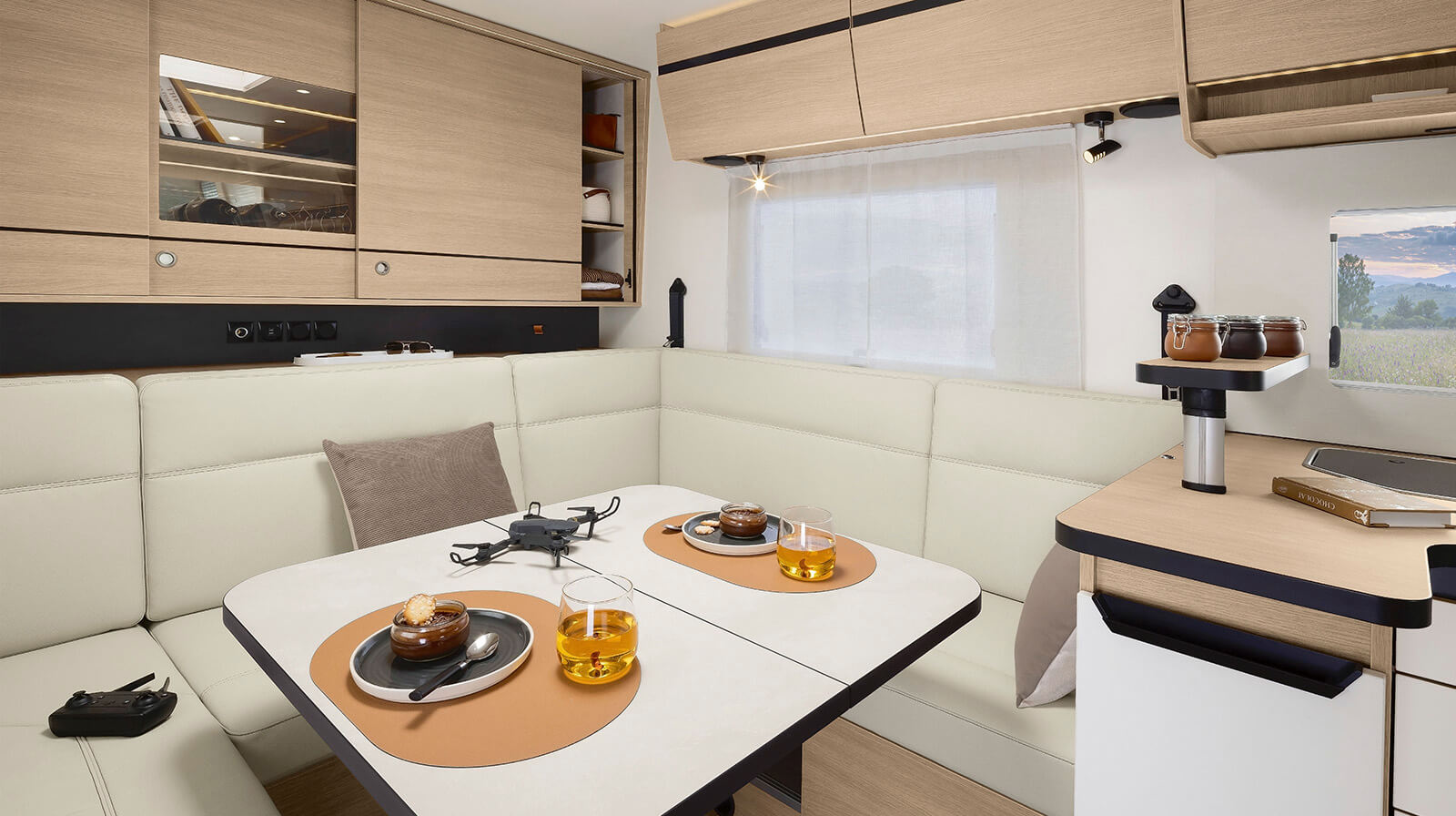 FOTO INTERNE RAPIDO Autocaravan 854F