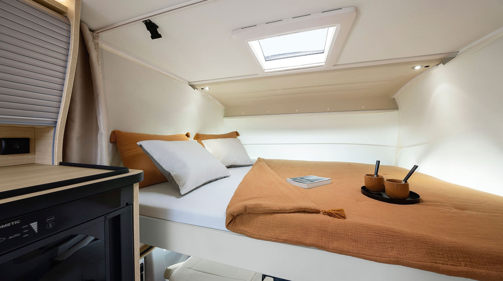 FOTO INTERNE RAPIDO Autocaravan 854F