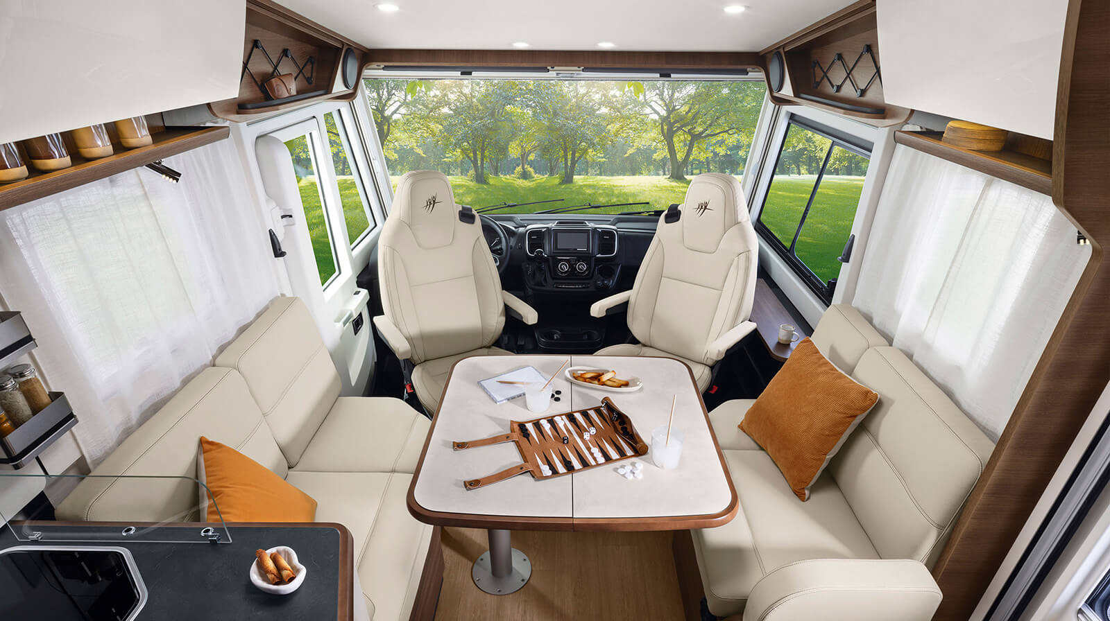 FOTO INTERNE RAPIDO Autocaravan 866F