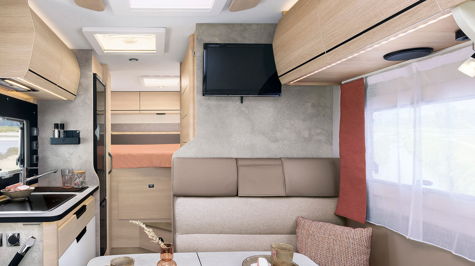 FOTO INTERNE RAPIDO Autocaravan C03