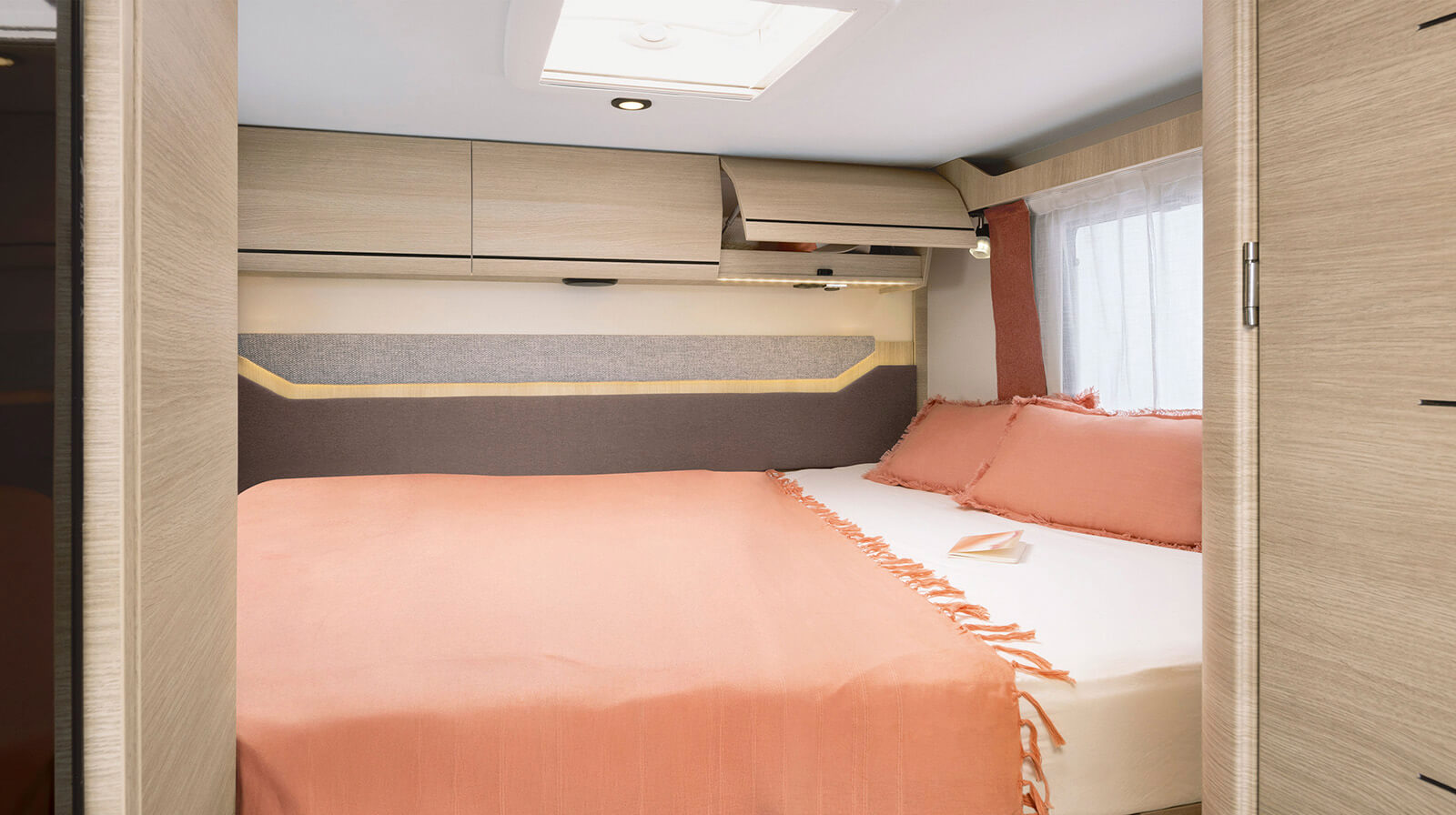 FOTO INTERNE RAPIDO Autocaravan C03