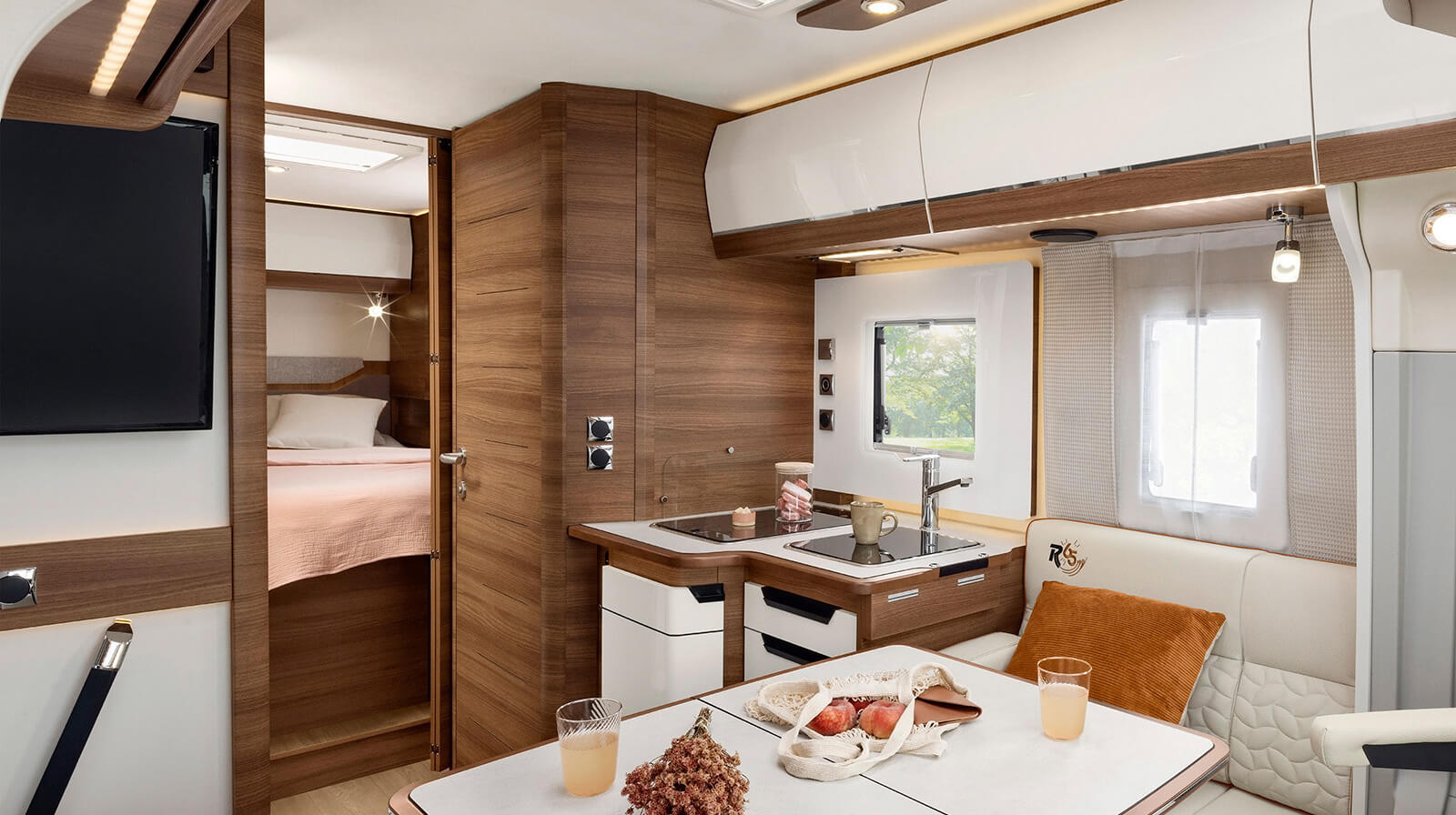 FOTO INTERNE RAPIDO Autocaravan C86