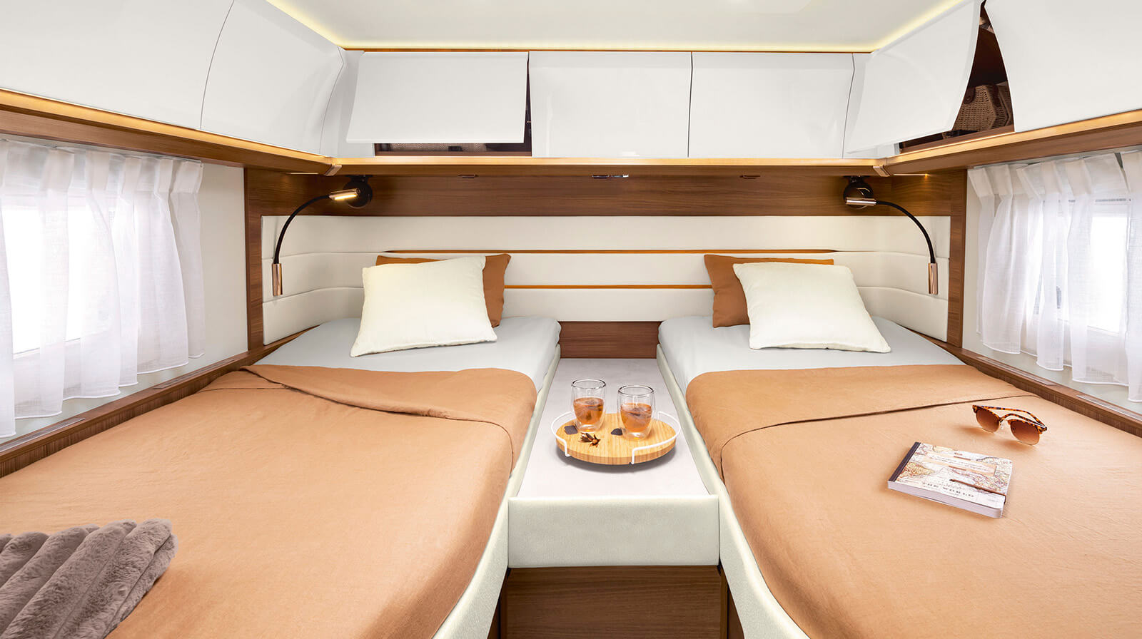 FOTO INTERNE RAPIDO Autocaravan i166M