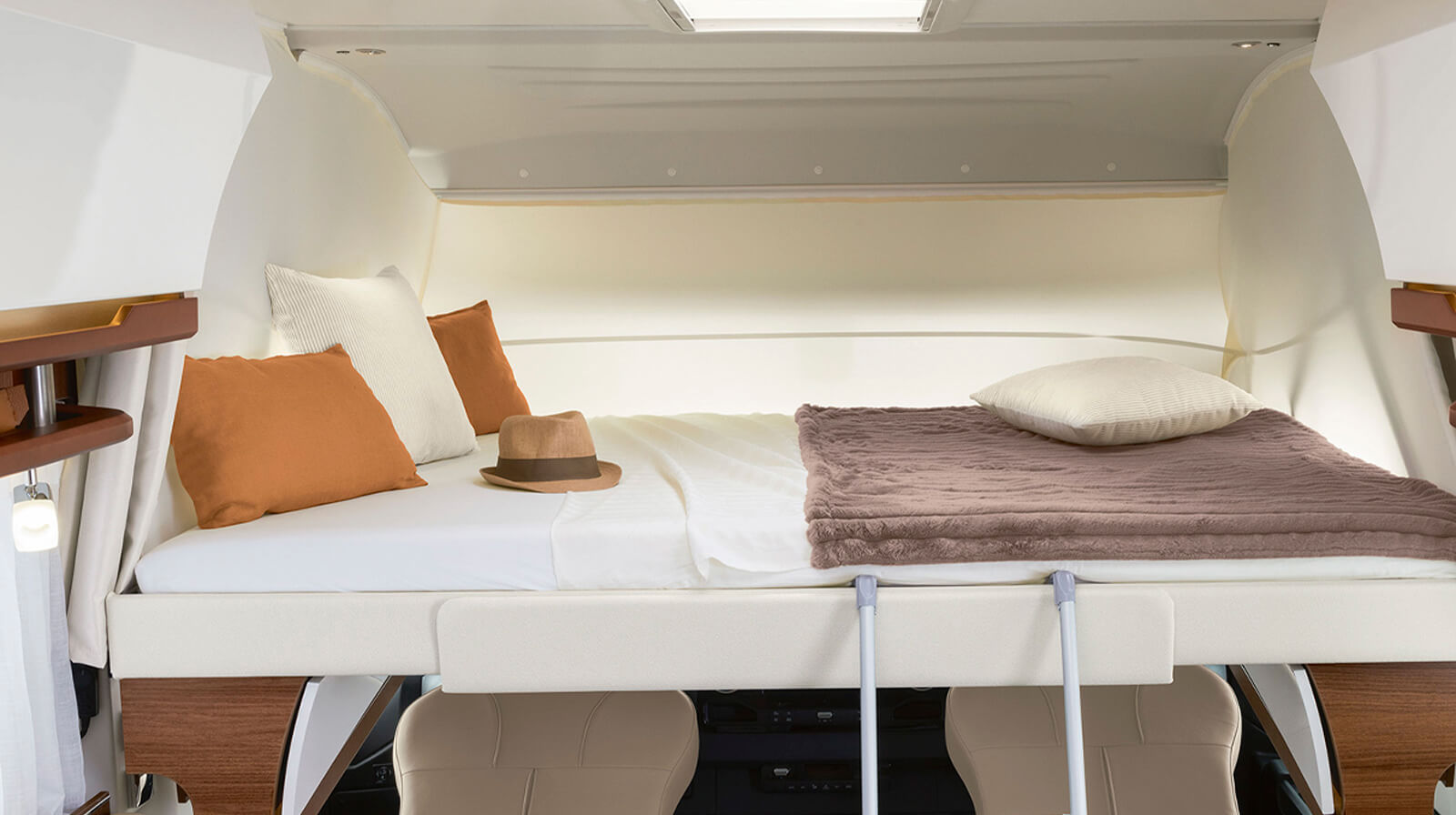 FOTO INTERNE RAPIDO Autocaravan i166M