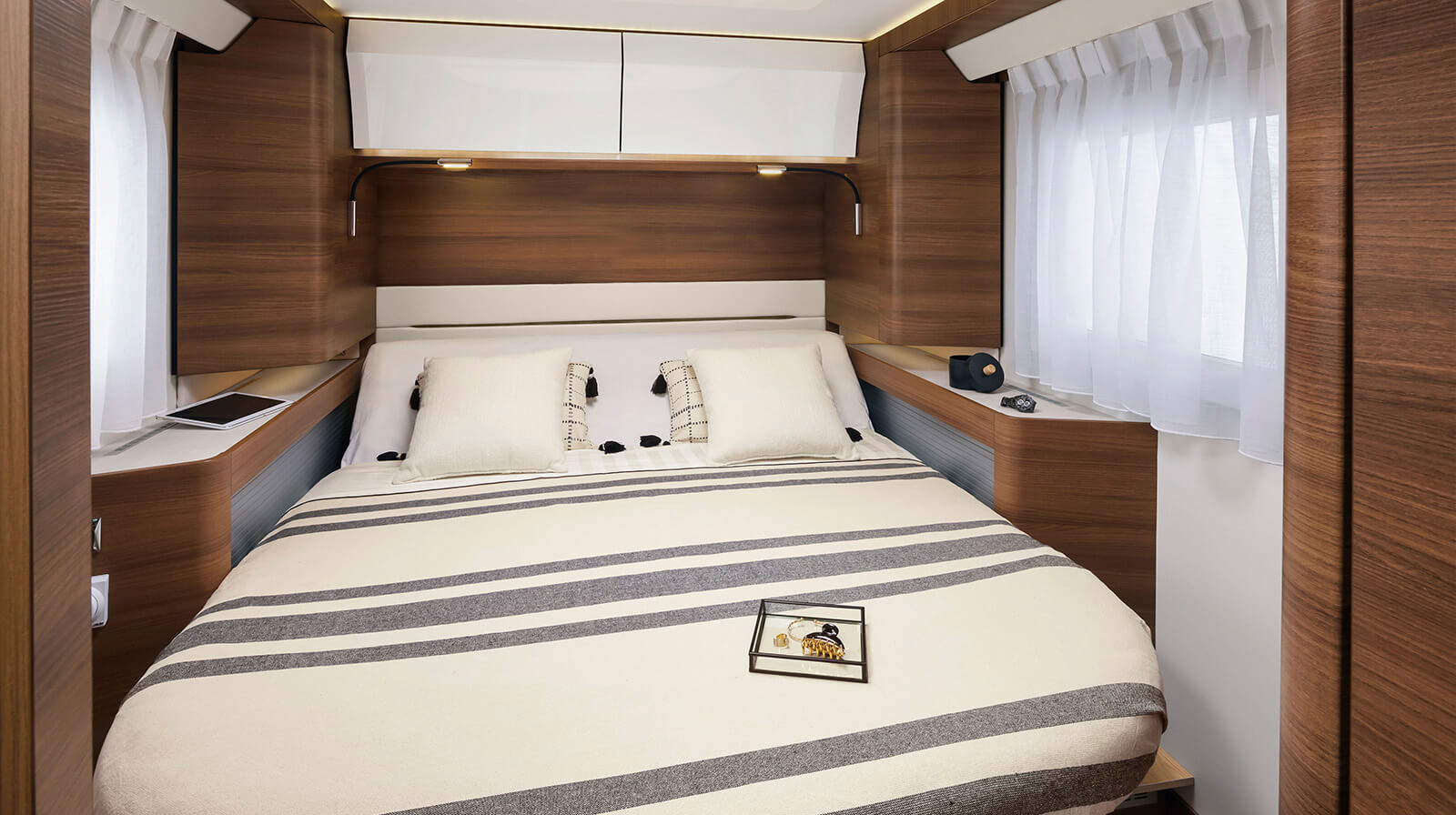 FOTO INTERNE RAPIDO Autocaravan i196M