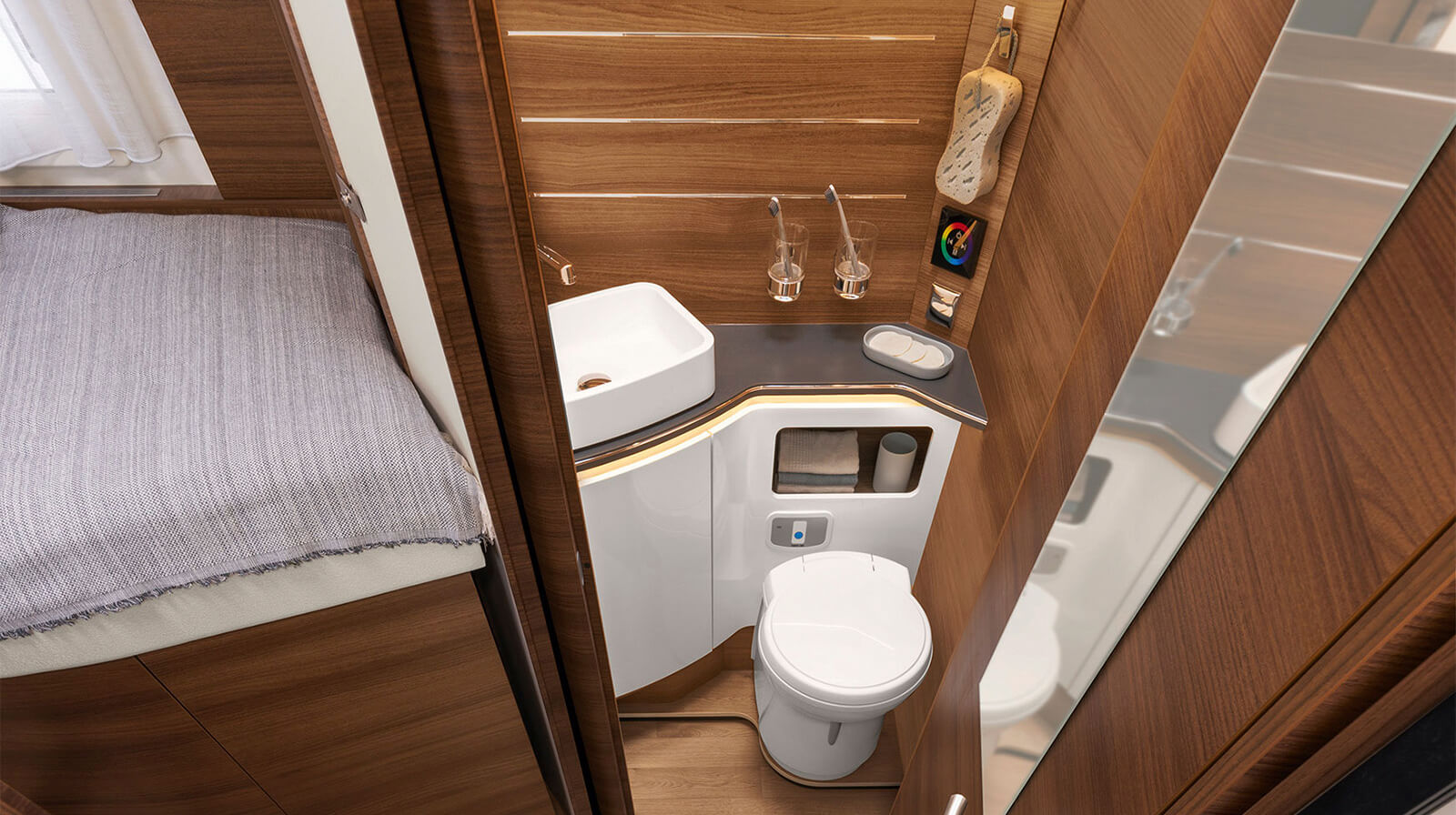 FOTO INTERNE RAPIDO Autocaravan i66M ALDE