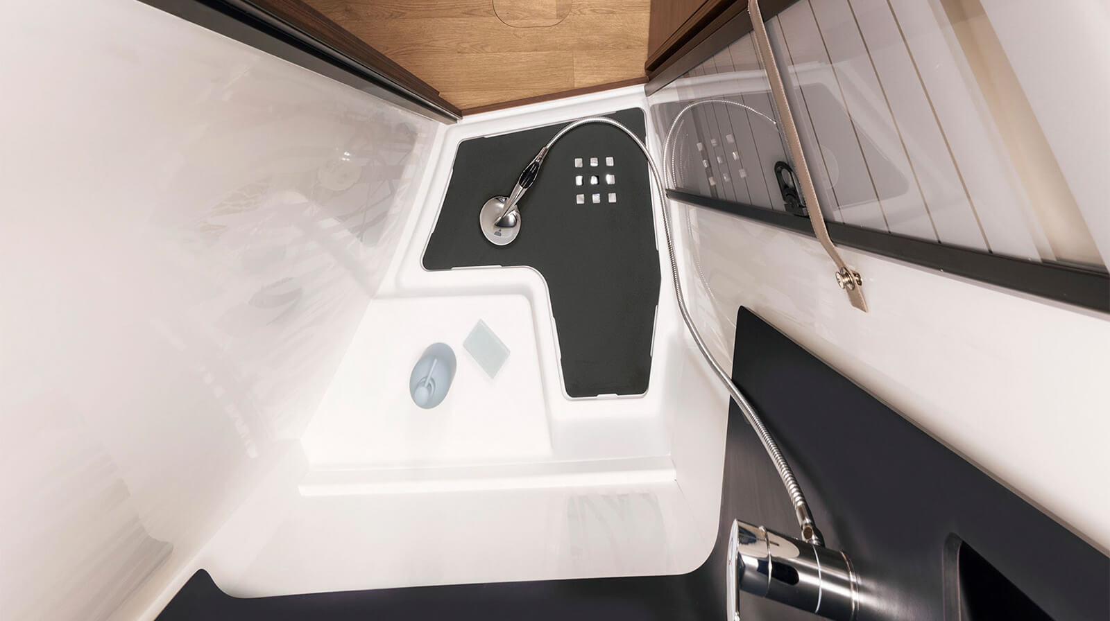 FOTO INTERNE RAPIDO Autocaravan i66M ALDE