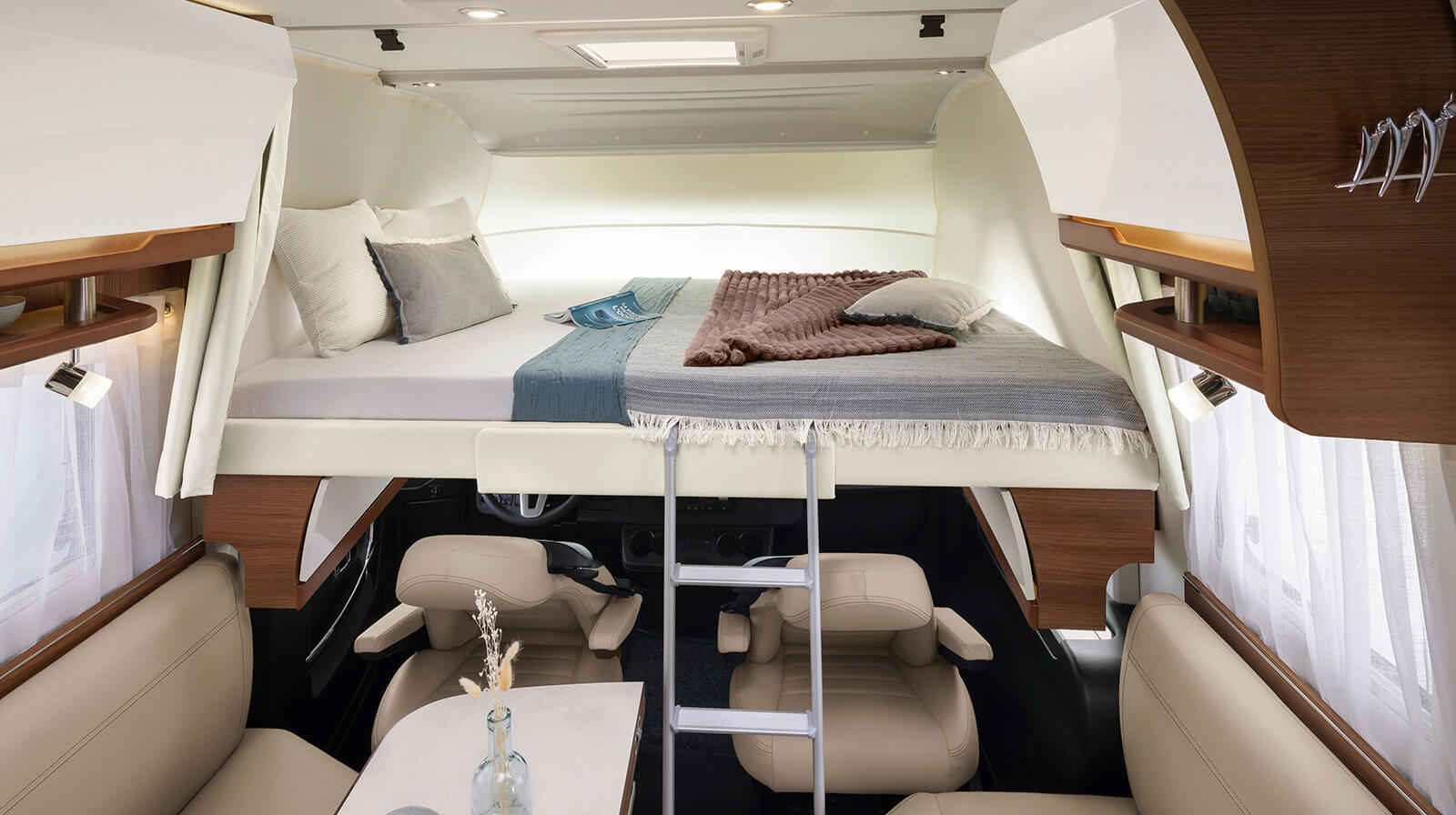 FOTO INTERNE RAPIDO Autocaravan i66M TRUMA