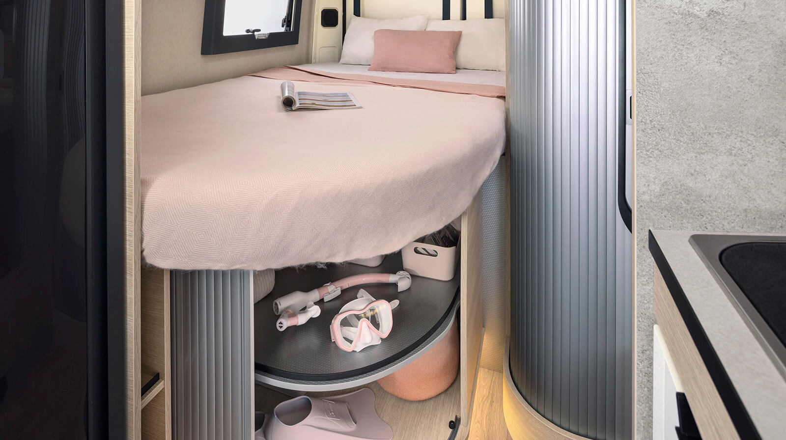 FOTO INTERNE RAPIDO Autocaravan V62