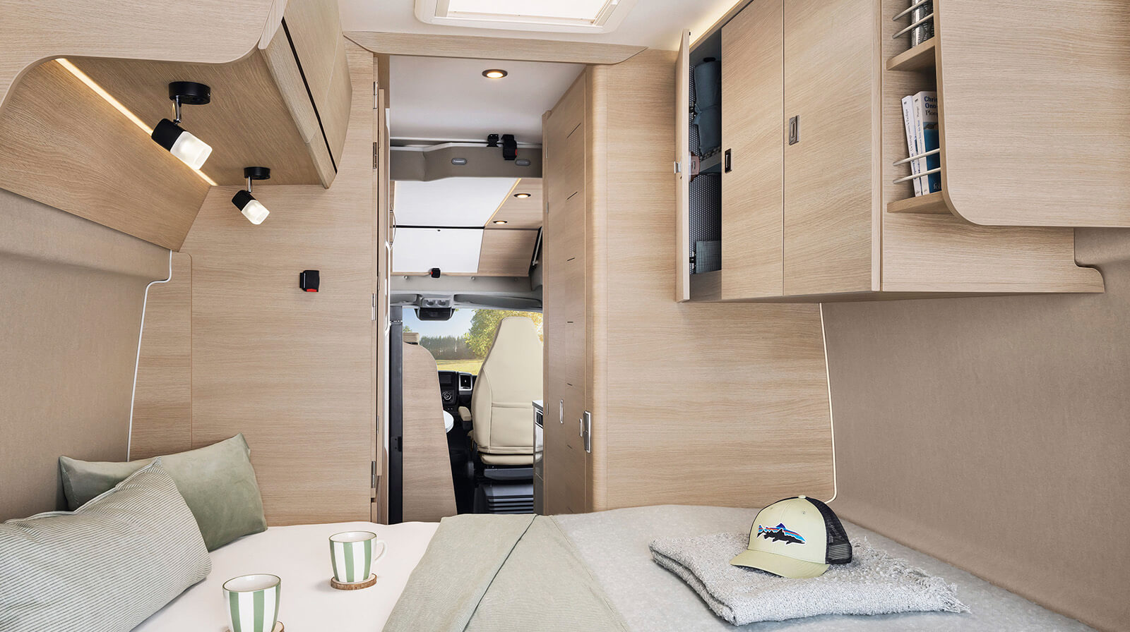 FOTO INTERNE RAPIDO Autocaravan V65 XL